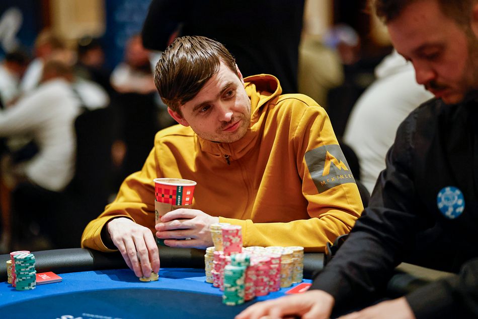 มาร์ติน คาบห์เรล (Martin Kabrhel) คว้าชิปลีดในรอบแรกของ WSOP Super Main Event