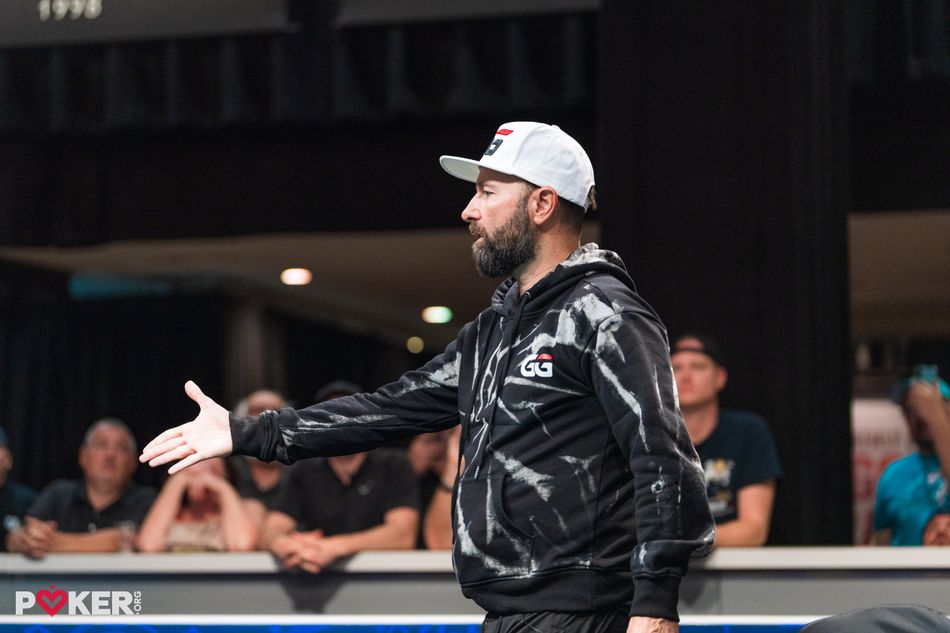 เหตุการณ์สุดช็อกที่โต๊ะสุดท้าย WSOP Paradise Super Main Event