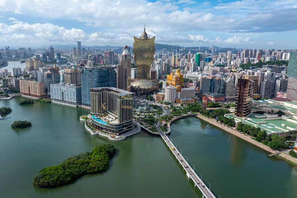 การฟื้นตัวของอุตสาหกรรมเกมในมาเก๊าชะลอตัวแต่ยังส่งผลต่อการเติบโตทางเศรษฐกิจในปี 2026