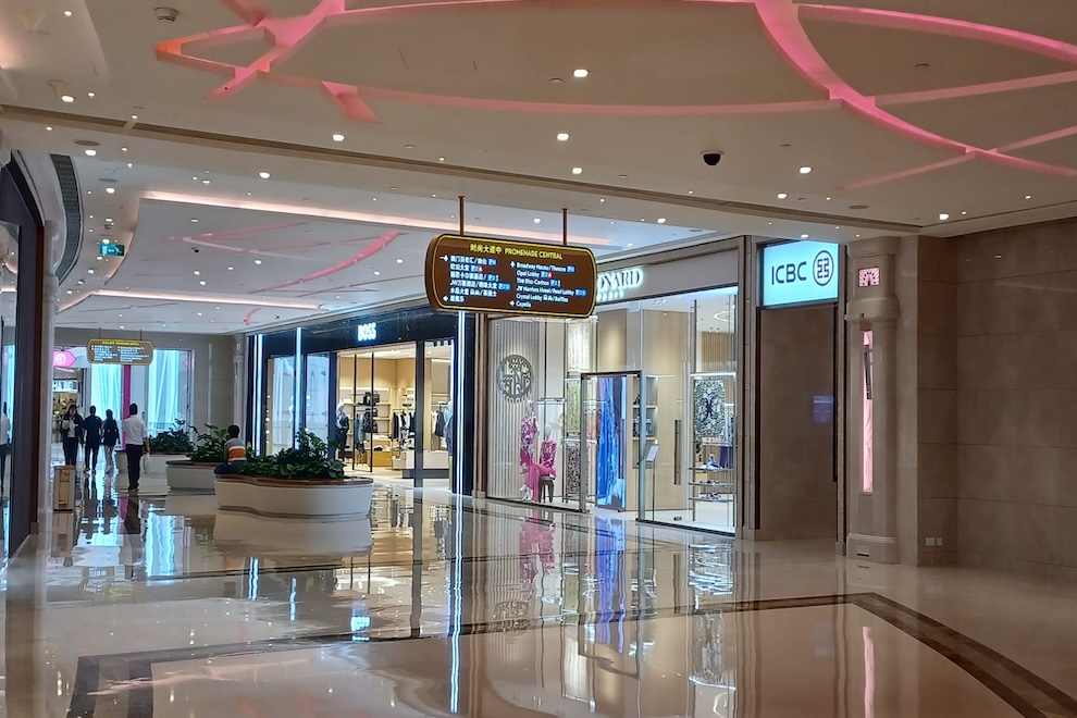 ช็อปปิ้งฟื้นตัวในศูนย์การค้าของ Galaxy และ Sands ท่ามกลางความสดใสของอารมณ์ผู้บริโภคจีน