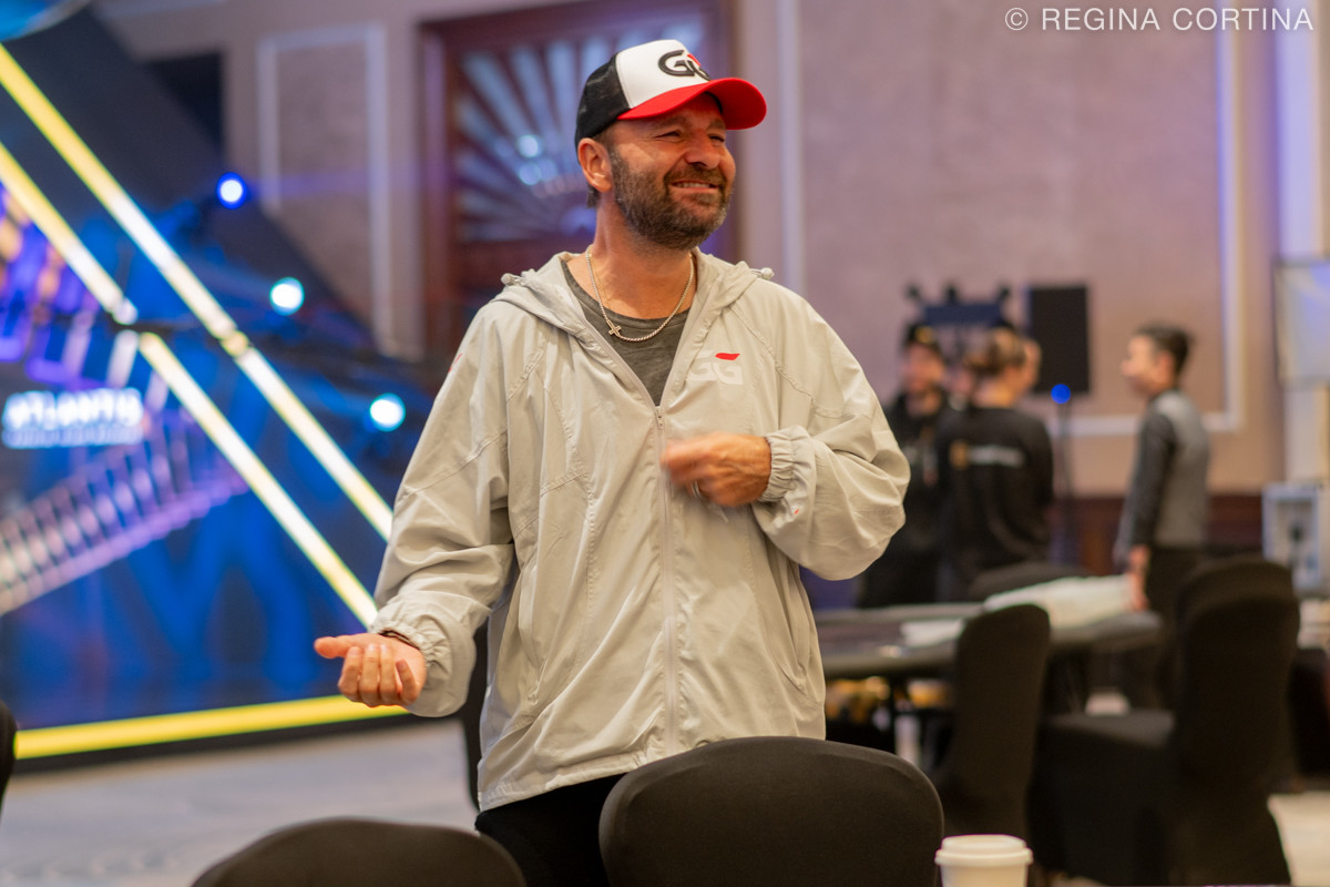 Daniel Negreanu กลับมาลงแข่งวันแรกที่ 6 ของ $25,000 WSOP Super Main Event