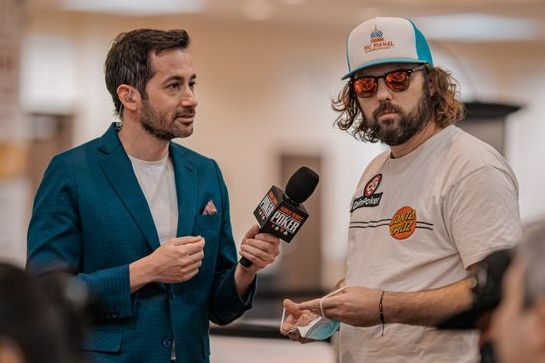 ความวุ่นวายในมือสุดระทึกของ WSOP Super Main Event