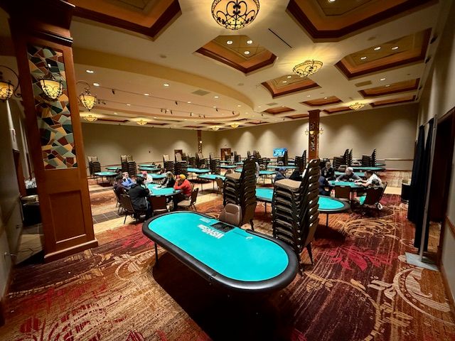 ควรมีการแบนผู้เล่นโป๊กเกอร์ที่ไม่ใช่อเมริกันในห้องโป๊กเกอร์ของสหรัฐหรือไม่?