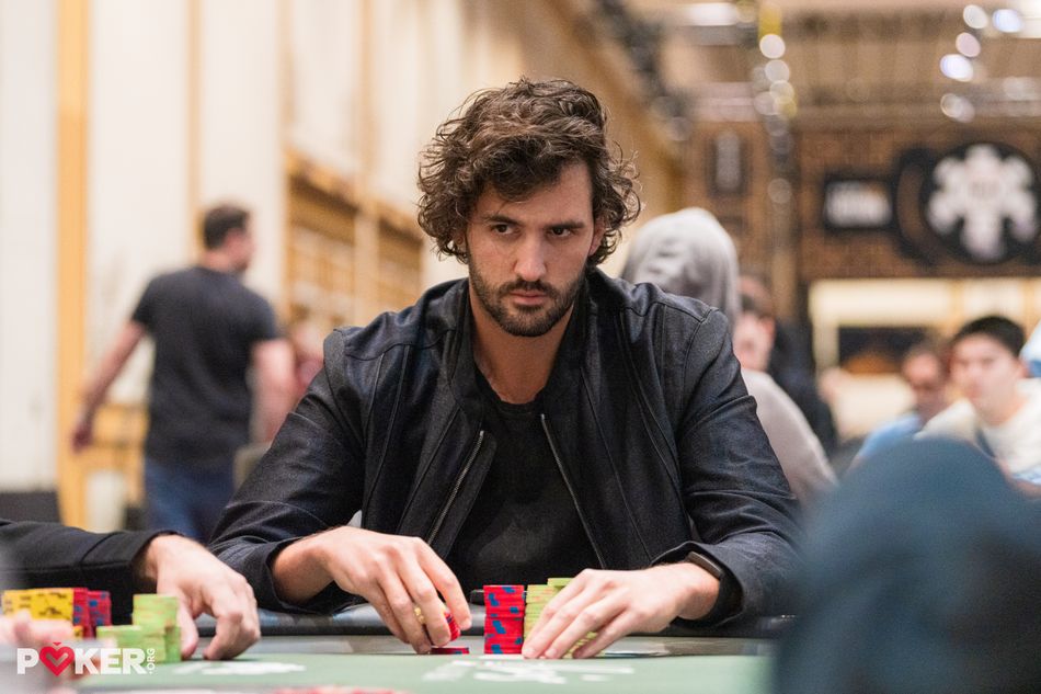 เทคนิคมือโปรในการรับมือกับสถานการณ์ความกดดันสูงในโป๊กเกอร์