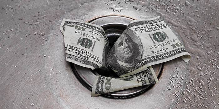 นักพนันมือใหม่เสียเงิน 25,000 ดอลลาร์พยายามลุ้นกำไรเพียง 25 ดอลลาร์ หลังเกิดการพลิกล็อกที่ไม่คาดฝัน