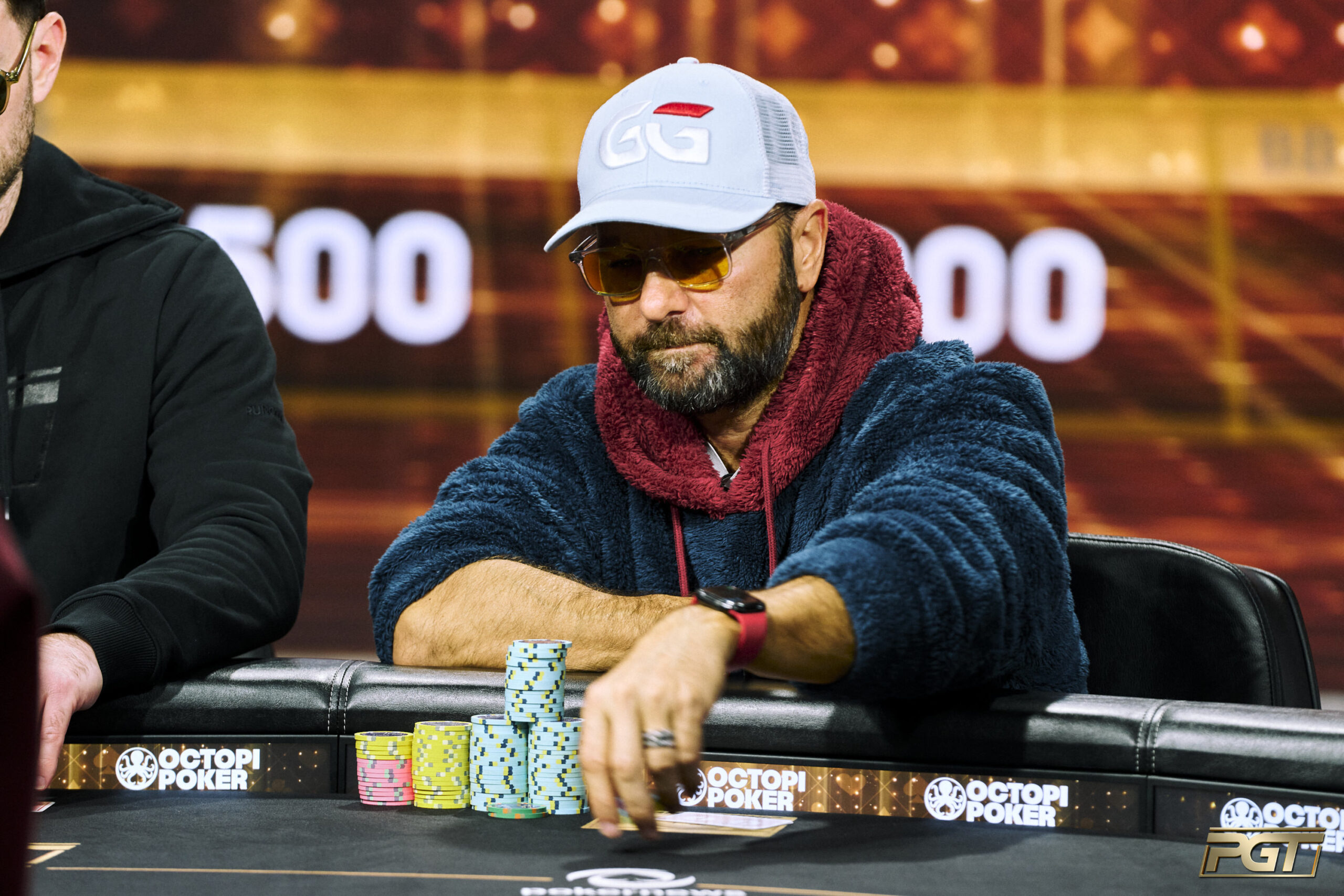 แดเนียล เนเกรอานุ (Daniel Negreanu) นำทีมผู้เล่นสู่โต๊ะสุดท้ายในรายการ PGT มูลค่า 1,000,000 เหรียญ