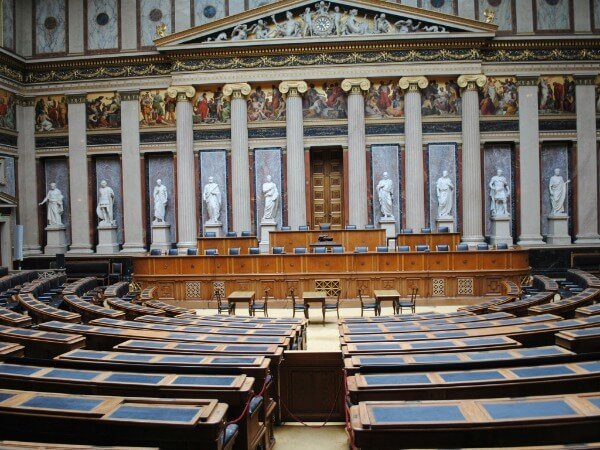 ชิคาโกออกใบอนุญาตพนันกีฬาในนาทีสุดท้าย แม้ยังมีข้อพิพาททางกฎหมายเกี่ยวกับภาษีใหม่