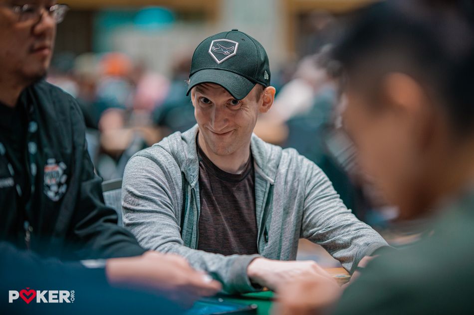 เจสัน ซอมเมอร์วิลล์ (Jason Somerville) รับเงินรางวัลส่วนแบ่งจากแจ็คพอต Survivor มูลค่ากว่า 18.7 ล้านดอลลาร์