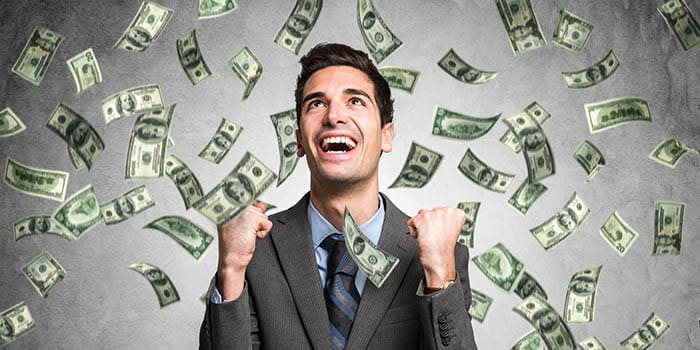 ชายชาวฟลอริดาชนะรางวัลล็อตเตอรี่ 5 ล้านดอลลาร์ในช่วงเทศกาลวันหยุด