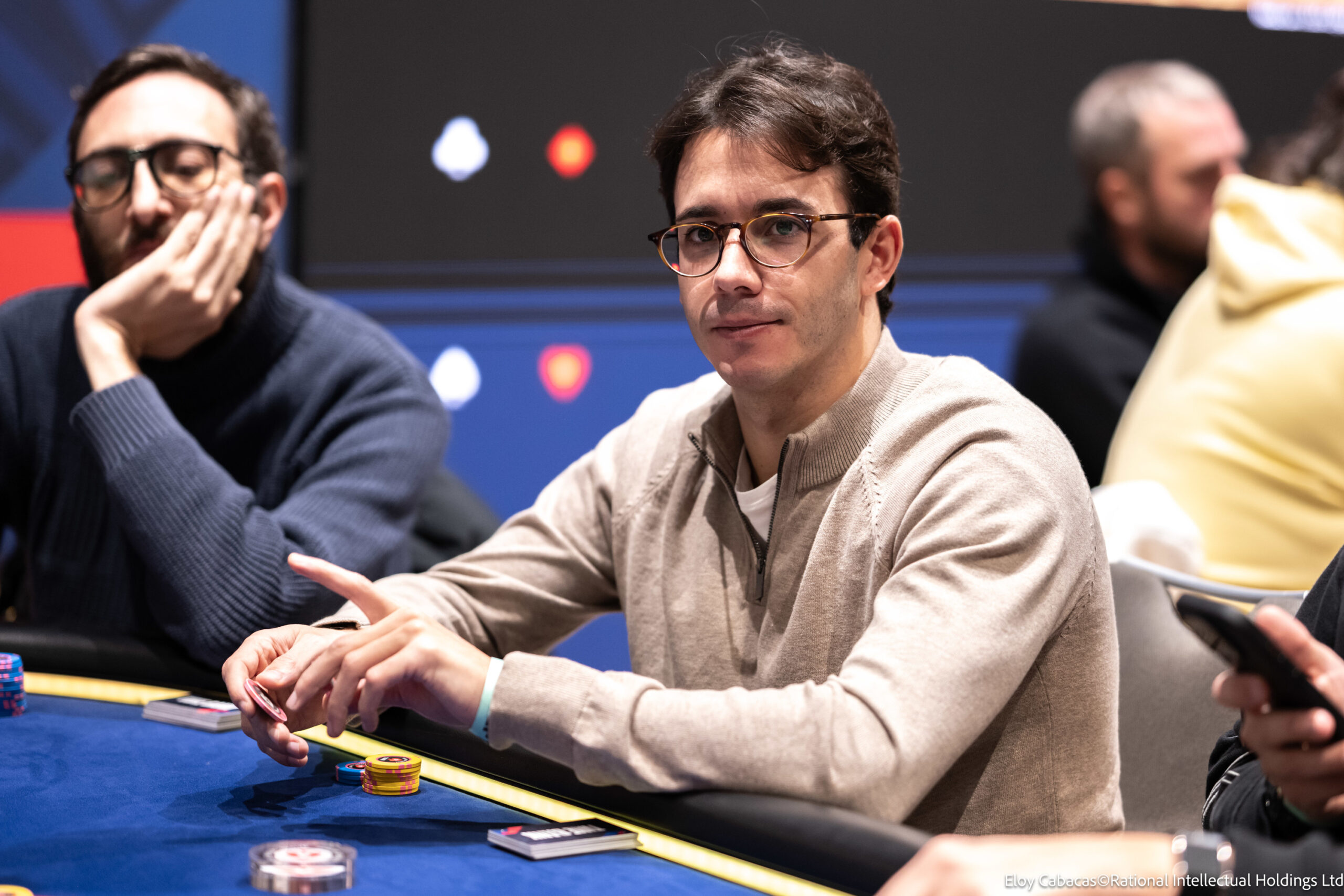 Mario Navarro และ Jamie Dwan คว้าแชมป์ SCOOP Warm-Up Titles