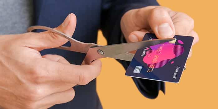 การศึกษาชี้คะแนนเครดิตลดลงสัมพันธ์กับการพนันกีฬา