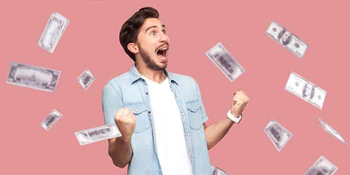 ชายชาวมิชิแกนถูกรางวัลใหญ่จากบัตรสลาก Millionaire Maker