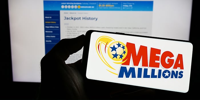 สองผู้โชคดี Mega Millions คว้ารางวัลเจ็ดหลัก